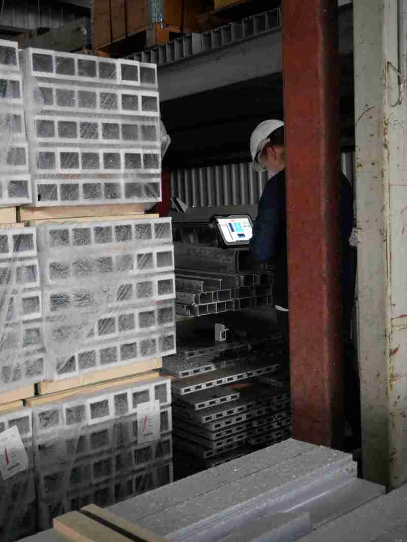 碳纤维中的缺陷主要来自两方面，原材料与制造工艺